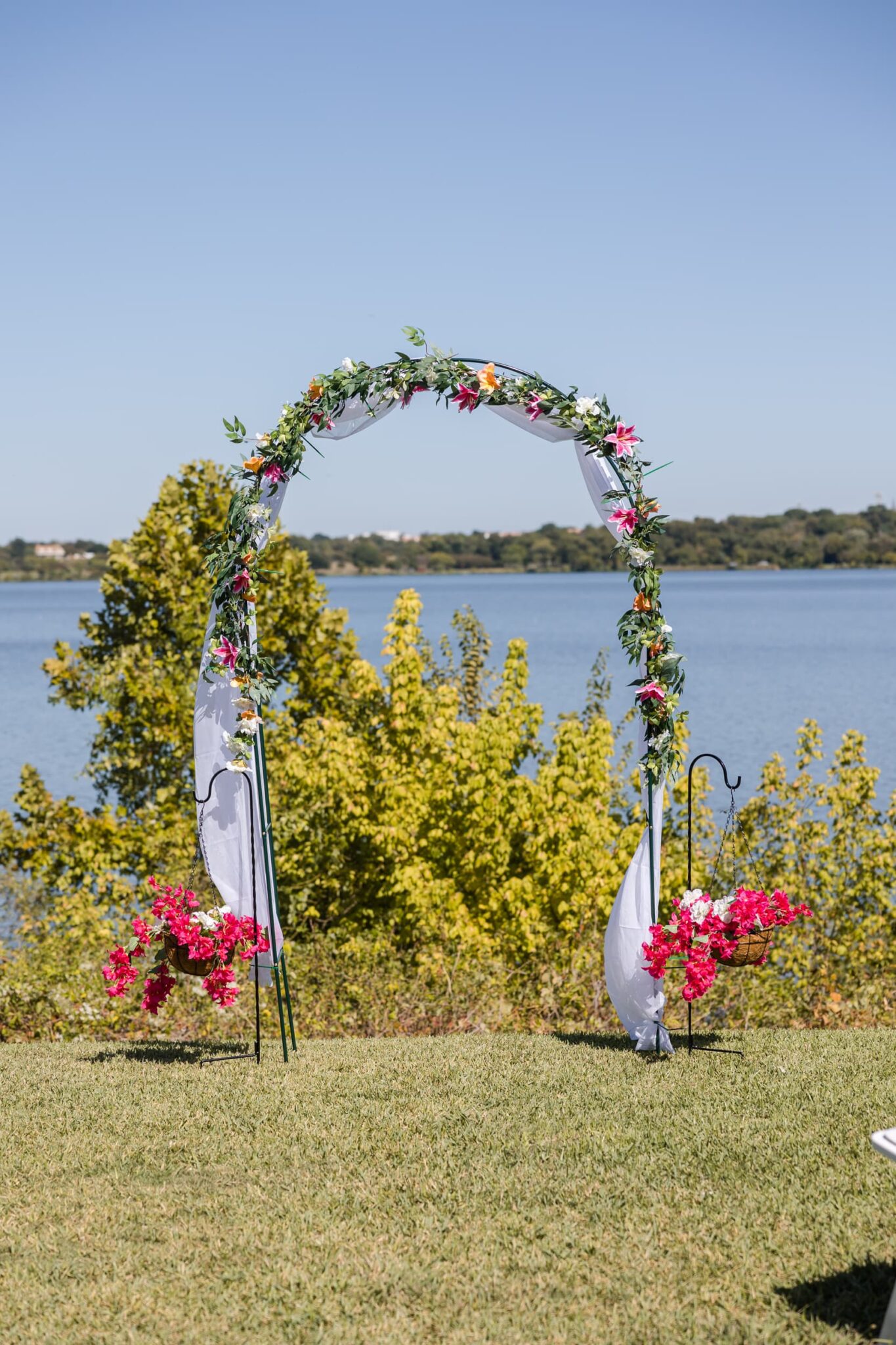 Fun Dallas Wedding Pink Pineapple Studio