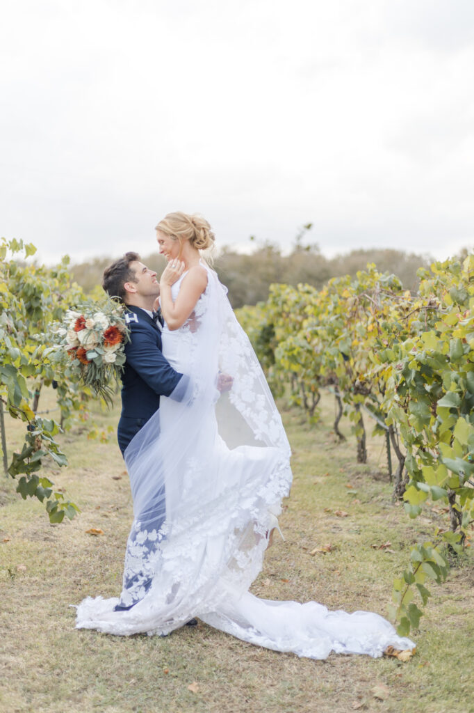 Lavish Breathtaking Wedding Red Rock Vineyards Affordable Austin Wedding Photographer