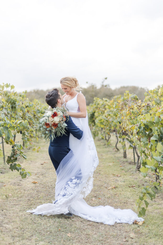 Lavish Breathtaking Wedding Red Rock Vineyards Affordable Austin Wedding Photographer